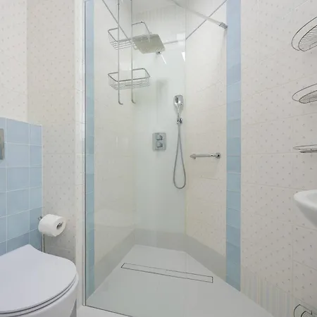 Spacious With 4 Bedrooms And Parking In Warsaw's Ochota By Nolegi Renters Lejlighed Warszawa