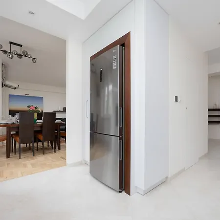 Lejlighed Spacious With 4 Bedrooms And Parking In Warsaw's Ochota By Nolegi Renters *